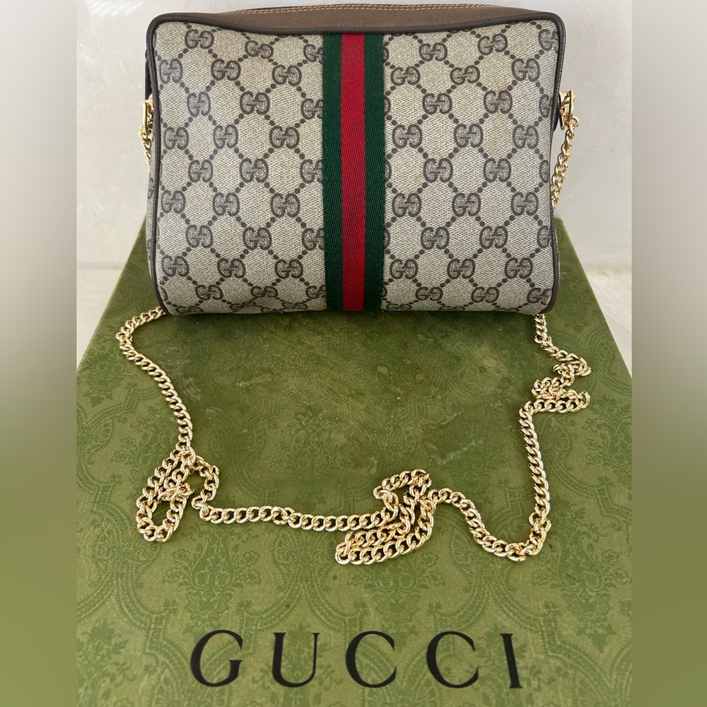 Gucci Beige and Gold Chain Shoulder Bag